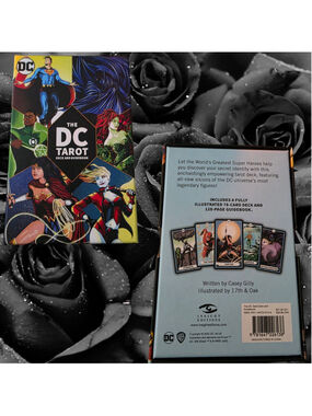 The DC Tarot Deck & Guidebook – Complete 78-Card Box Set (Insight Editions)